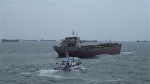 中國抽砂船越界破壞海底電纜　宜蘭艦掃蕩