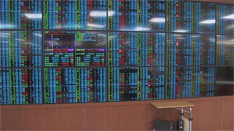 台股收漲273點再創新高！盤中衝破3萬8　聯發科飆漲停