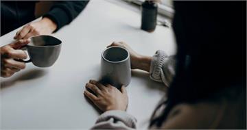 堅持婚後不工作！35歲OL只愛「年薪千萬帥哥」　相親11年無奈降門檻