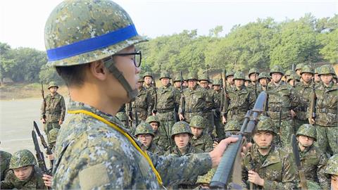 快新聞／1年義務役上路後出現首位逃兵！　軍方曝：翻牆離營後被車接走