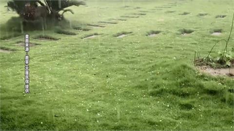 如獲「天然冰桶」！南部週日午後雷陣雨各地降冰雹　恆春閃電不斷