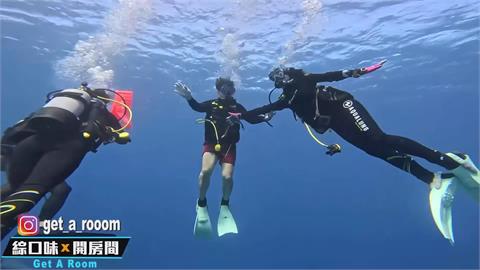 潛水竟遭魚纏上！他「被吃豆腐」瘋狂踢腿也甩不掉　自嘲：參加奧運會得名