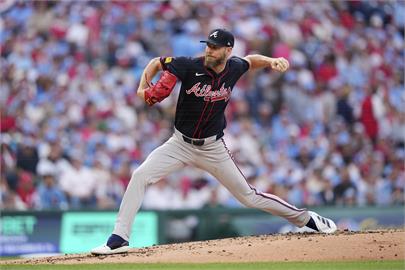 MLB(影)/超越「巨怪」、「神右」!「拍賣哥」成史上最速達標2500K投手