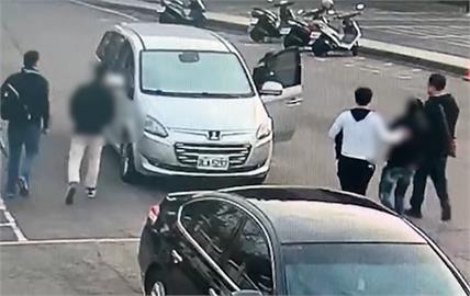 快新聞／犯罪還想求神明保佑？林口警逮4詐嫌　起出二級毒品「喪屍煙彈」