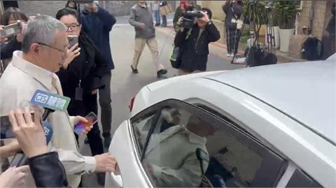 快新聞／北院下午重開羈押庭　柯文哲一言不發搭乘Uber火速出門