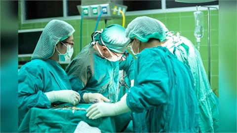 衛福部喊2月公告醫院醫師加班費規定 醫師公會感謝