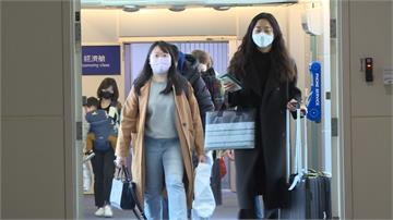 從「重災區」南韓返國！民眾戴口罩、護目鏡搭機