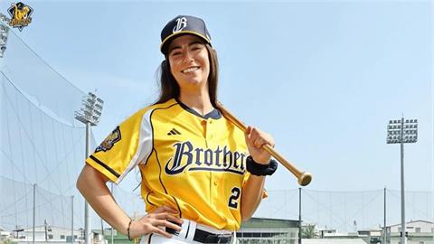 中職／美女教練莎菈確定離隊！打教改用本土教練？中信兄弟新賽季教練團近期出爐