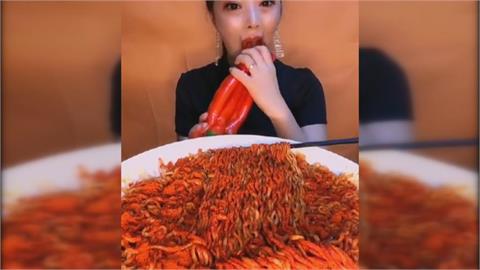 「吃播」文化被消失？中國頒「反食品浪費法」　網：吃個飯也會有這一天