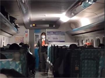 高鐵颱風夜卡軌道 車廂一片黑狂搖晃 乘客嚇壞