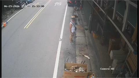 三重詭異男子「猛敲魚缸」　魚受到驚跳出！魚鱗掉滿地