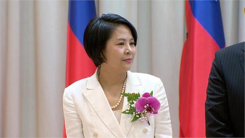 快新聞／李貞秀陷台、中雙重國籍爭議　沈伯洋對韓國瑜喊話「不依法解職就是瀆職」