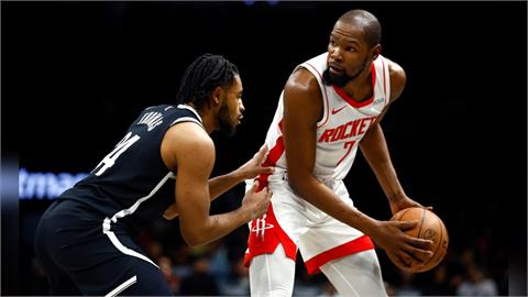 NBA(影)／別再誤會KD他也會傳球的！單場傳出11次助攻創火箭隊史最老紀錄