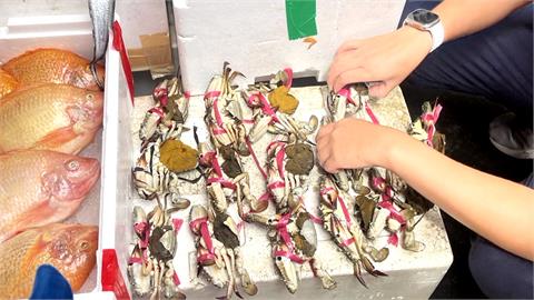 彰化2攤商售抱卵母蟹　最高恐吞15萬罰單