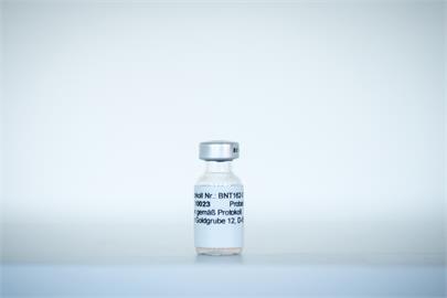 快新聞／日本輝瑞白色懸浮異物為「疫苗成分」所致　藥廠：沒有安全性問題