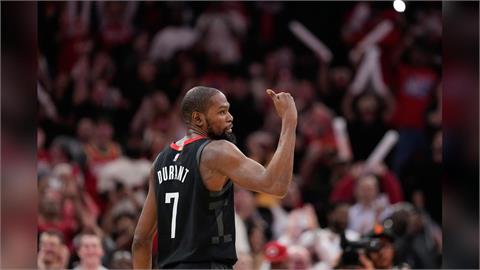 NBA(影)/死神鐮刀手起刀落!火箭巨星KD「死之三分」射下前東家太陽賽後吐怨氣