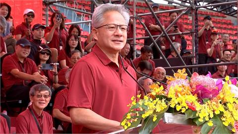 獨家／黃仁勳驚喜現身北市四平街！帶妻女去買蜜餞後「傳去大直見張忠謀」