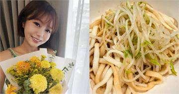 內湖一碗醋麵100元！　主播見「只有幾根豆芽菜」吃到差點落淚：比真金還要貴