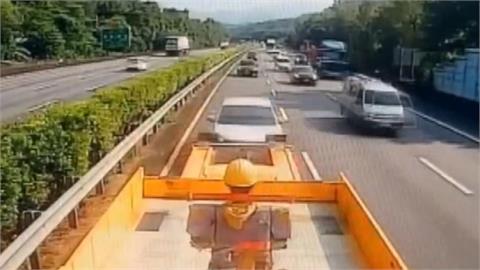 開300萬電動車直撞緩撞車　肇事駕駛強調「沒做這件事」