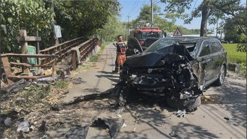 彰化木棉花道離奇車禍 ! 轎車自撞路樹 駕駛倒臥方向盤亡