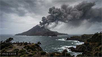 印尼喀拉喀托之子火山噴發 6座機場停飛逾300航班受阻