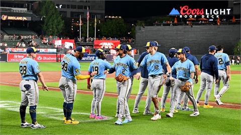 MLB(影)／拚百勝的釀酒人輸球仍有好消息！確定國聯前2種子　直闖分區系列賽