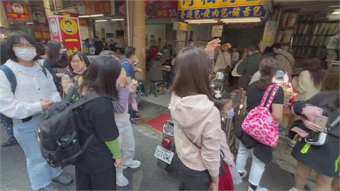 大批遊客湧進台南　知名美食、景點人潮擠爆
