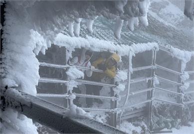 快新聞／玉山最低溫達-3度！迎來降雪　7登山客成功追雪登頂
