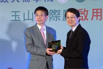 政大校舍老舊 銀行業者捐贈3000萬翻新