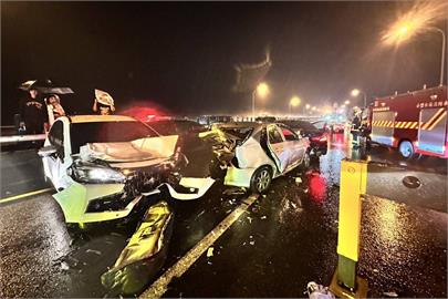 快新聞／大雨狂炸！國1苗栗路段8車連環撞1死　山區道路落石中斷