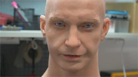矽膠皮膚琢磨表情 俄國類人型機器人超逼真