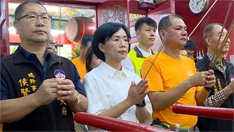 李四川頻頻同框侯友宜救選情？　蘇巧慧扶轎五府千歲信眾喊凍蒜