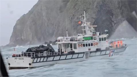 快新聞／驚！基隆嶼19名釣客「有7人落海」　　6人獲救1人仍失聯中