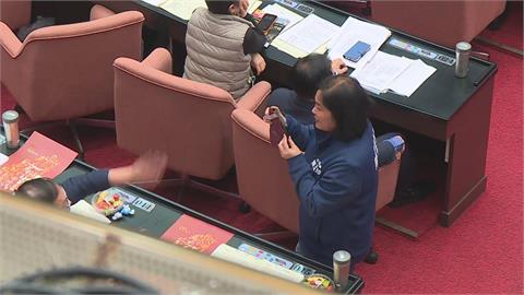 快新聞/王義川怒嗆陳玉珍「中國人滾!」《黨產條例》藍綠立委爆衝突