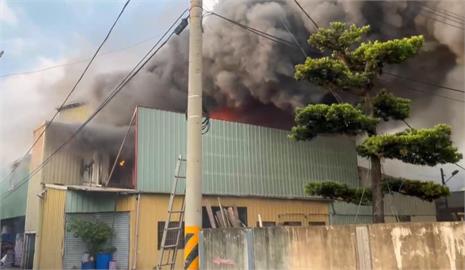 台中霧峰油漆工廠火警　老闆嘗試救火被燒傷