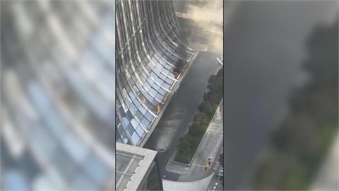 6月輕型飛機撞北京「中國尊」1死13傷　中國加強控管無人機
