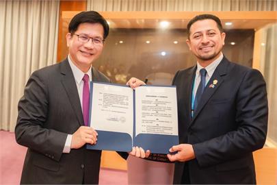 快新聞／遞交國會決議文給林佳龍　瓜地馬拉議長強調「堅定支持台灣」