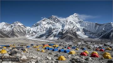 尼泊爾登山傳奇再創紀錄！「聖母峰之子」32度登頂刷新世界之最