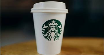 星巴克熱飲「杯蓋未蓋好」！外送員生殖器嚴重燙傷　法院判賠16.6億