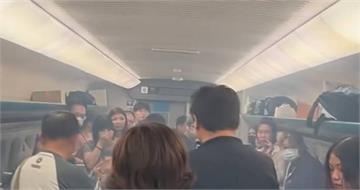高鐵行動電源起火4人燙傷　消防員揭「真正滅火方法」