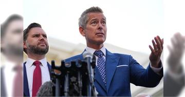 搭飛機「2種服裝」超NG 美運輸部長鄭重呼籲:別再穿