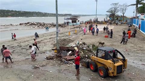 強烈颶風登陸墨西哥！　12萬戶大停電　至少2人死亡