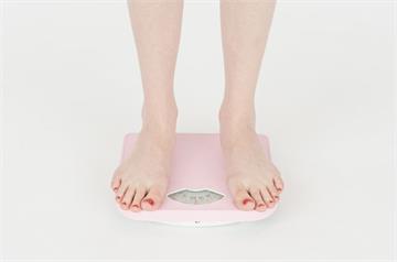 連假暴吃「人圓了」想快速補救？   營養師揭二招比瘦瘦針有用