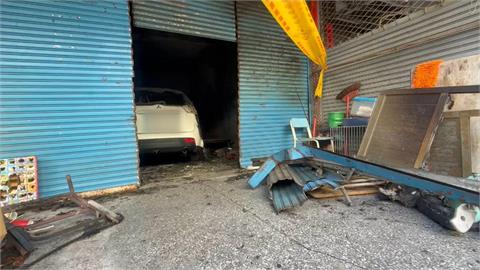 離奇!彰化田中轎車衝民宅釀大火 竟是前女婿撞岳家