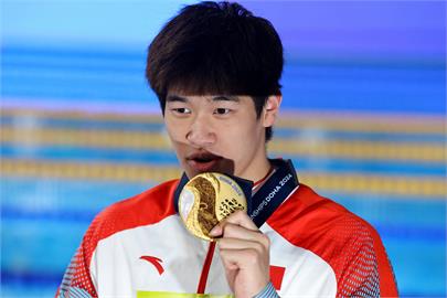 男子100公尺自由式世界紀錄加持　19歲「中國飛魚」潘展樂摘世錦賽金牌