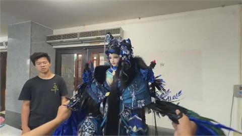 台灣燈會布袋戲偶引轟動　「藍鵲仙子」幕後工藝大揭密
