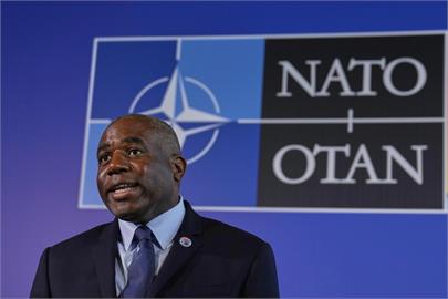 遏阻中國野心！英國軍艦將「更頻繁」穿越台海　外相拉米證實了
