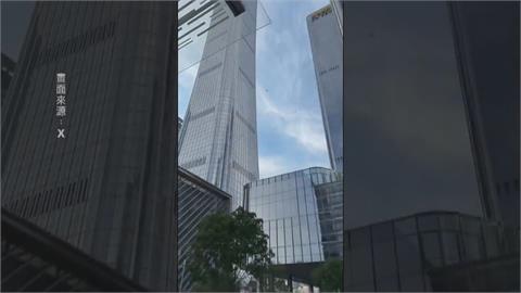 輕航機撞北京中國尊　中信曝「劉俊華」影片疑闢謠仍遭質疑造假