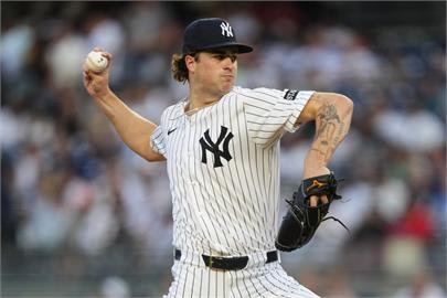 MLB(影)／封鎖全壘打王就是爽！洋基開箱新秀投手飆火球喜迎3連勝