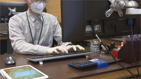 最猛鐵飯碗「月薪7萬、事假全薪」福利超爽！30年老員工認了：不想退休